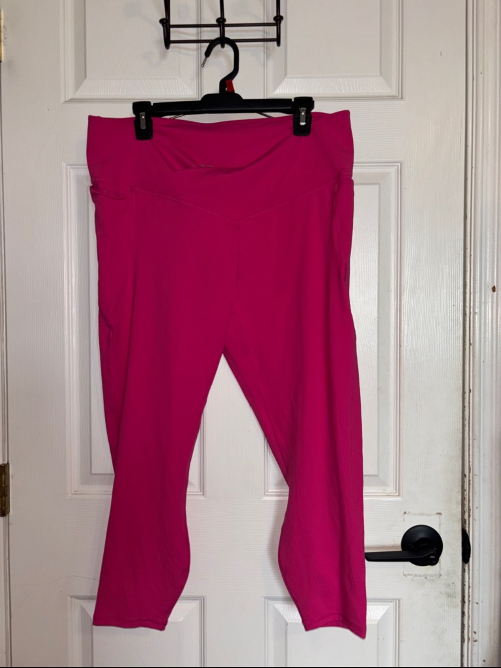 Fabletics Bright Fuchsia Active Leggings